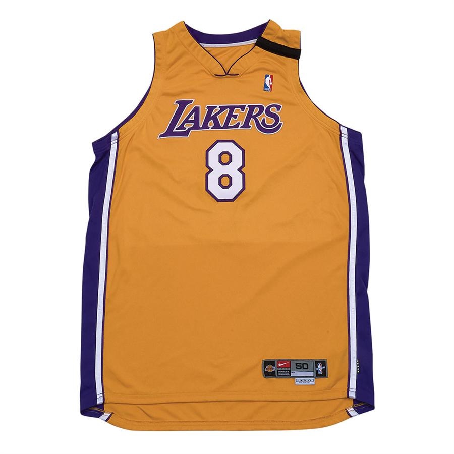- 1999-2000 Kobe Bryant Los Angeles Lakers Game Worn Uniform