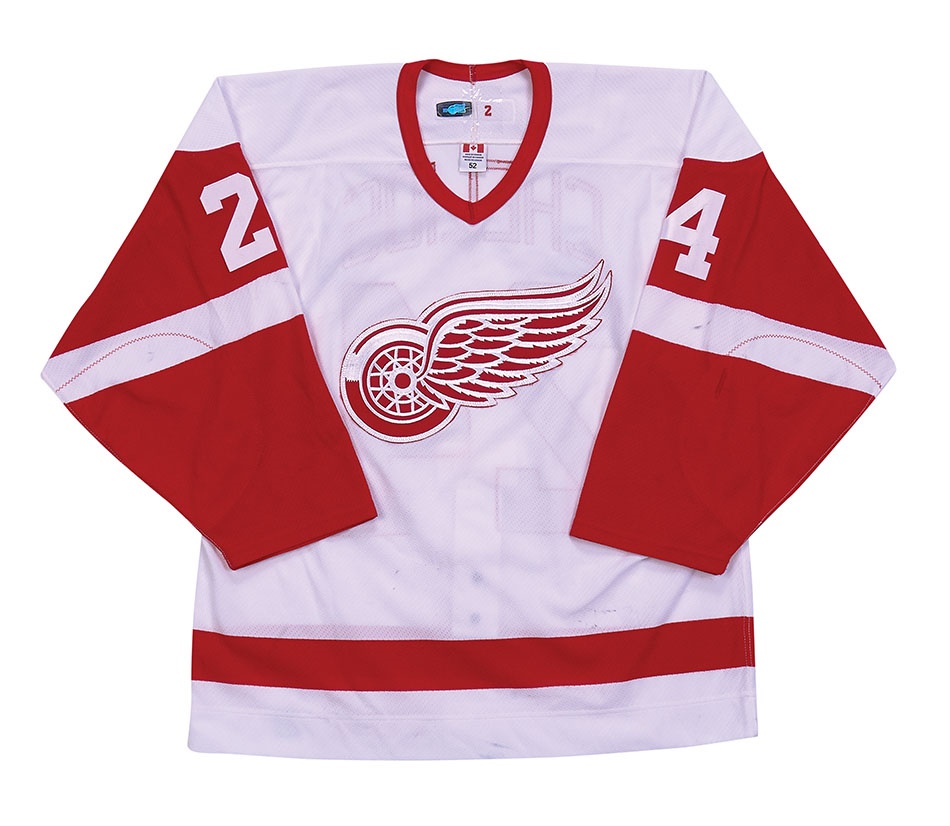 - 2003-04 Chris Chelios Detroit Red Wings Game Worn Jersey
