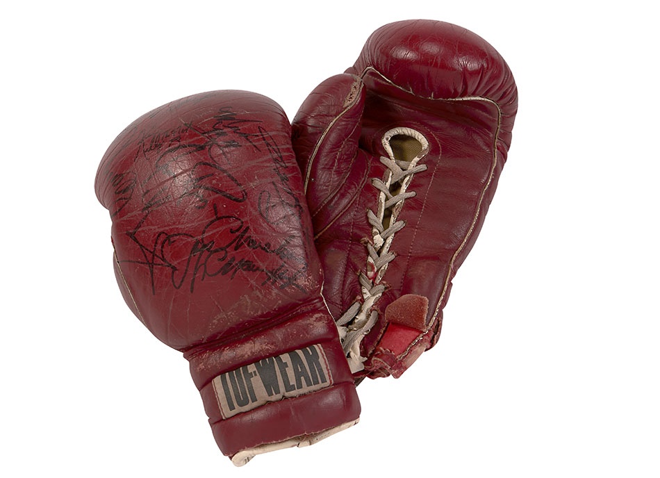 Muhammad Ali & Boxing - Marvelous Marvin Hagler Signed Training Gloves