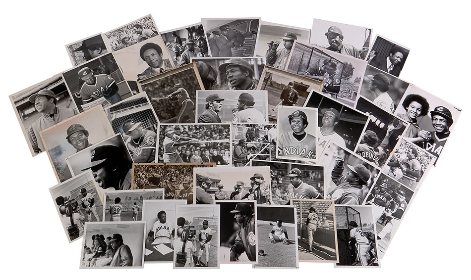 Sports Vintage Photography - Frank Robinson Breaks Color Line Vintage Photos (36)