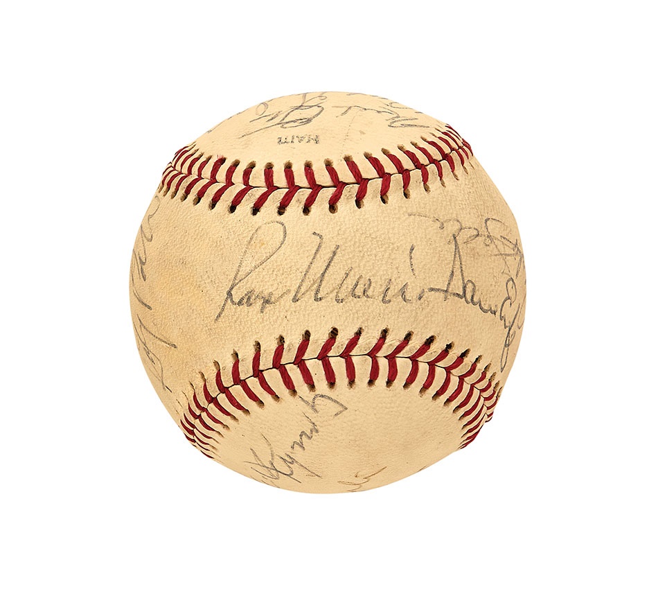 Yankees and Cardinals Signed Ball With A Huge Sweet Spot Roger Maris
