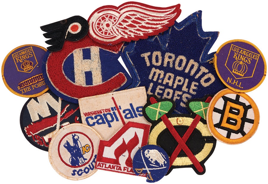 Dave Brewer Hockey Collection - Old NHL Hockey Crests (13)