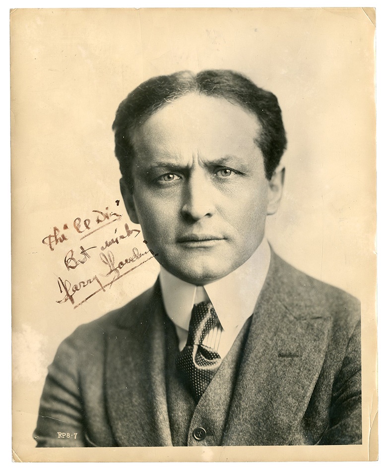 - Exceptional Harry Houdini "El Dia" Signed Photograph