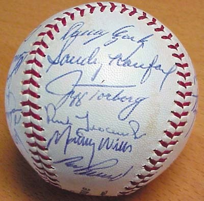 Lot Detail - 1963 LOS ANGELES DODGERS WORLD CHAMPION TEAM SIGNED BASEBALL  FROM THE WALTER ALSTON COLLECTION