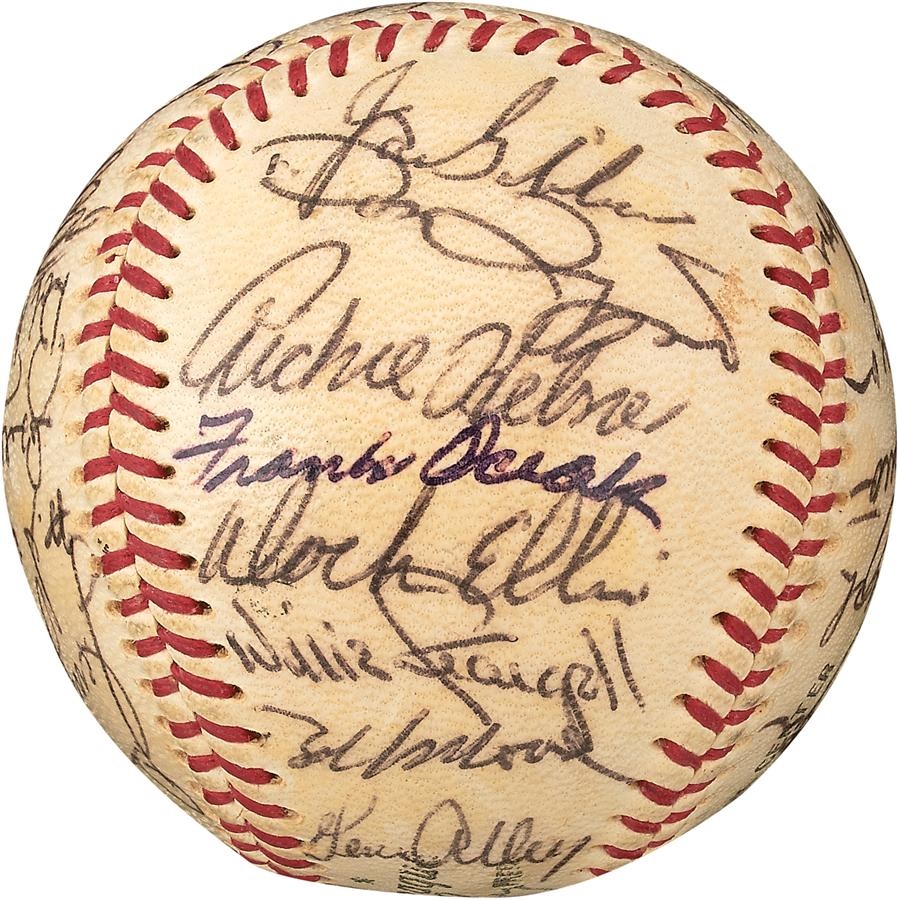 Clemente and Pittsburgh Pirates - 1970 Pittsburgh Pirates Team Signed Baseball with Roberto Clemente