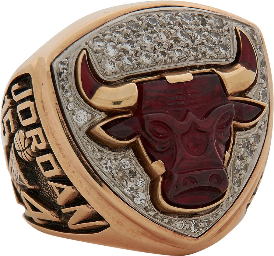 - 1993 Chicago Bulls World Championship Ring