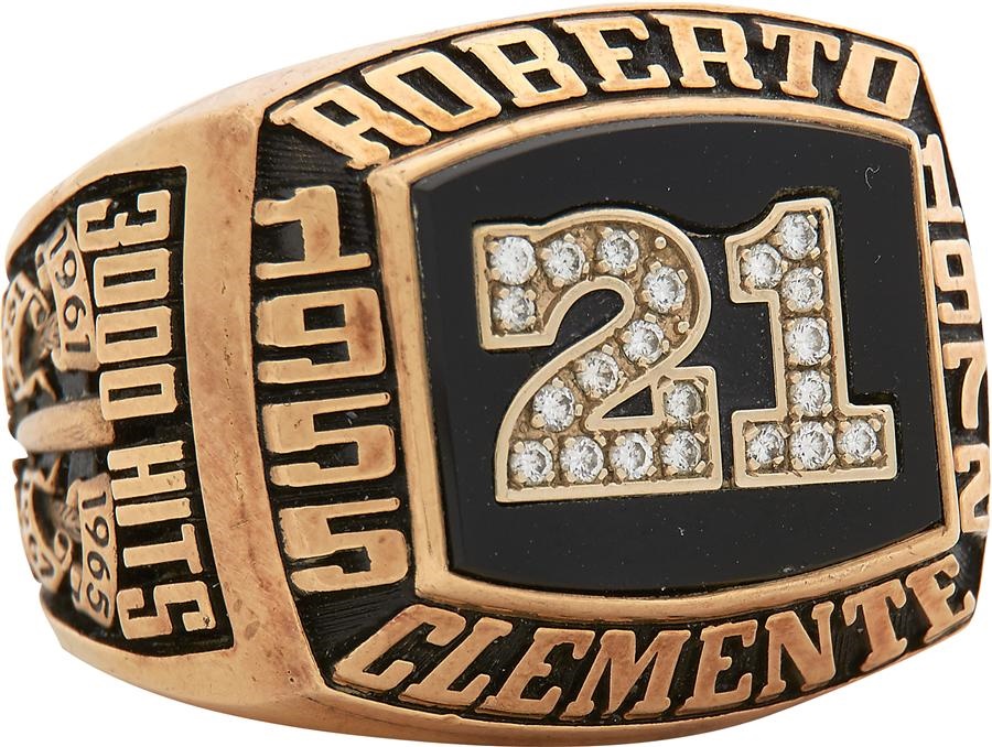 Clemente and Pittsburgh Pirates - Roberto Clemente Career Ring