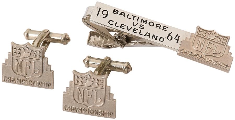 - 1964 NFL Championship Game Press Cufflinks and Tie Bar