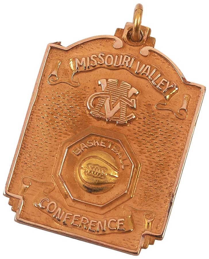 - 1961 University of Cincinnati Bearcats Championship Medal