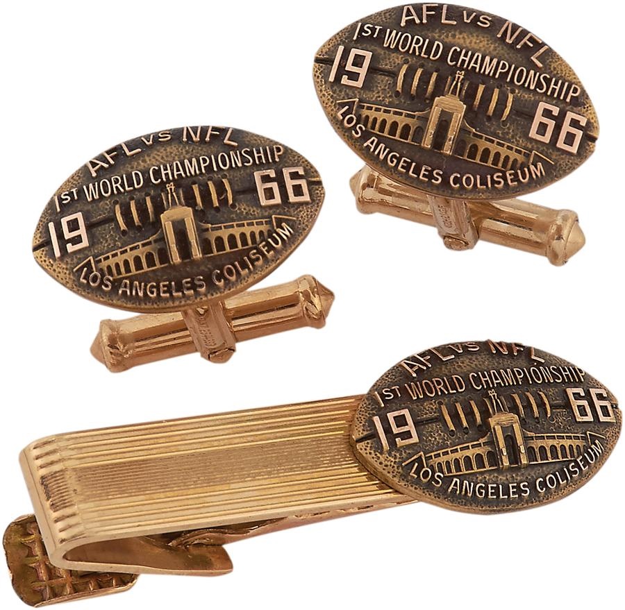 Super Bowl I Press Pin Set in Original Box