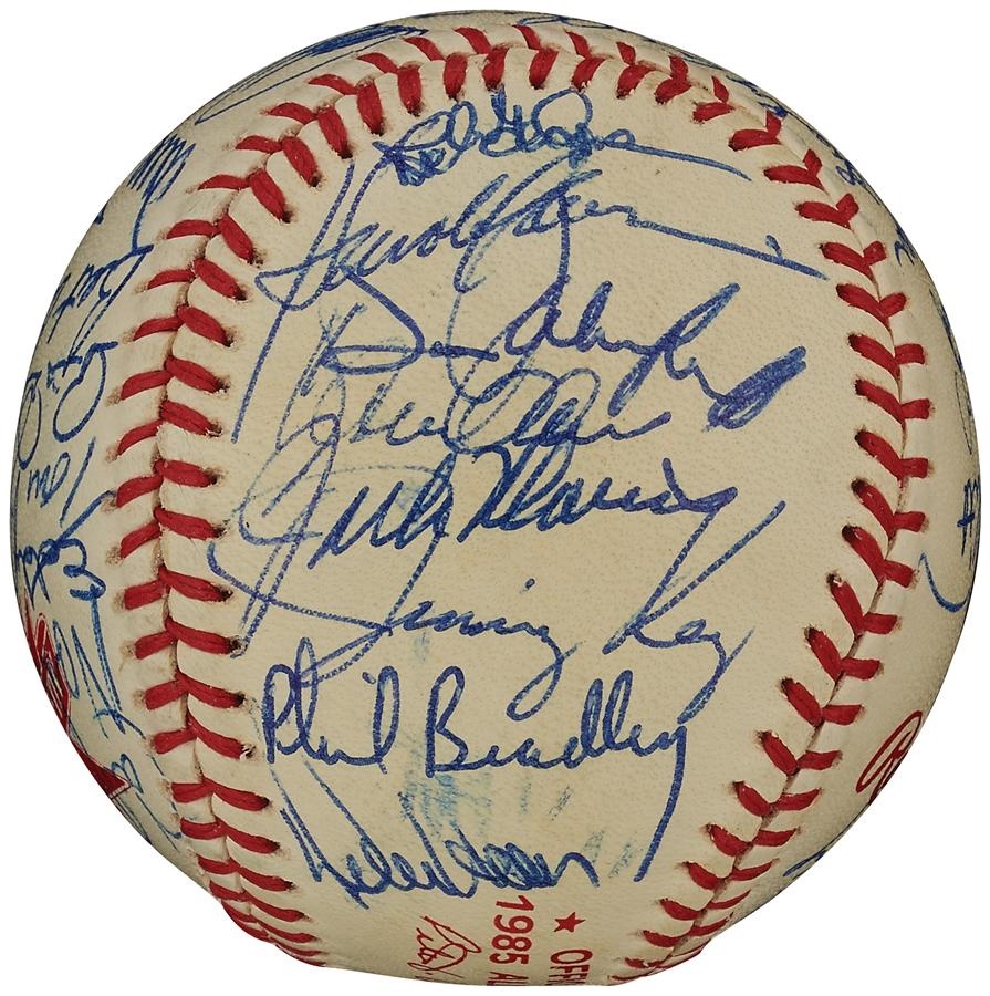 Baseball Autographs - 1985 American League All-Stars Team Signed Baseball