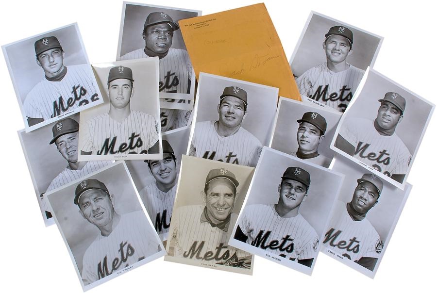 Baseball Memorabilia - 1969 World Champion NY Mets Publicity Photo Set in Original Envelope