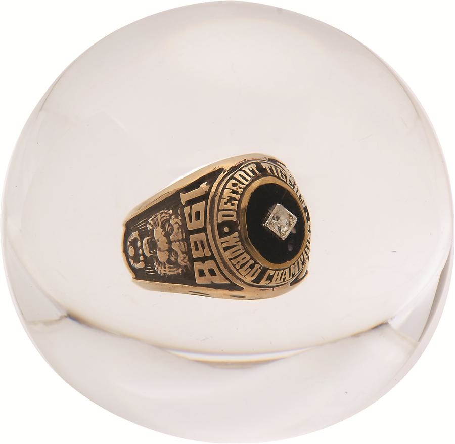 - 1968 Detroit Tigers World Championship Ring in Lucite