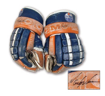 - Mark Messier Game Worn Oilers Gloves