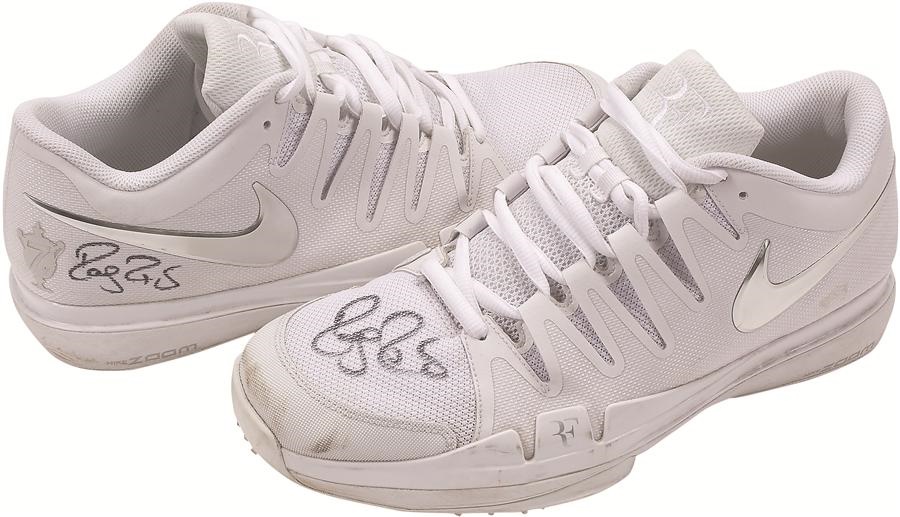 Roger Federer 2015 Wimbledon "Grand Slam" Signed Photo-Matched Custom Made Nikes - (COA From Roger Federer)