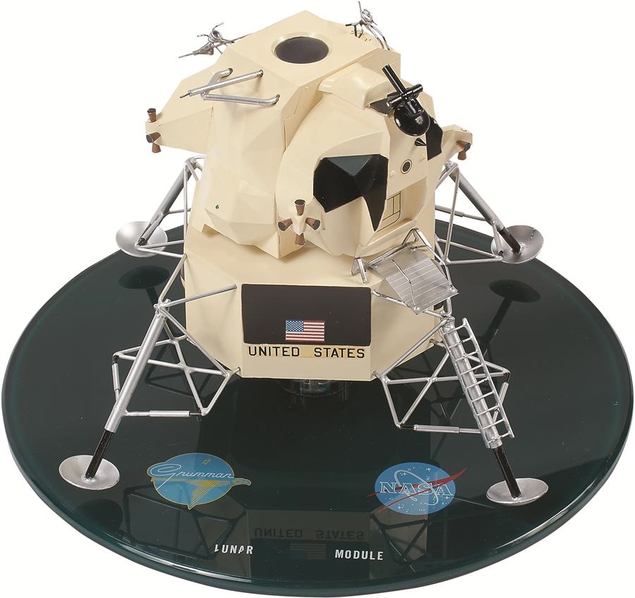 Rock And Pop Culture - 1969 Apollo 11 Lunar Module Grumman Original Contractor's Model