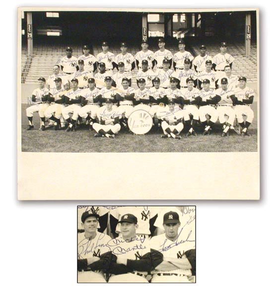 NY Yankees, Giants & Mets - 1964 New York Yankees Team Signed Large Photograph (11x14")