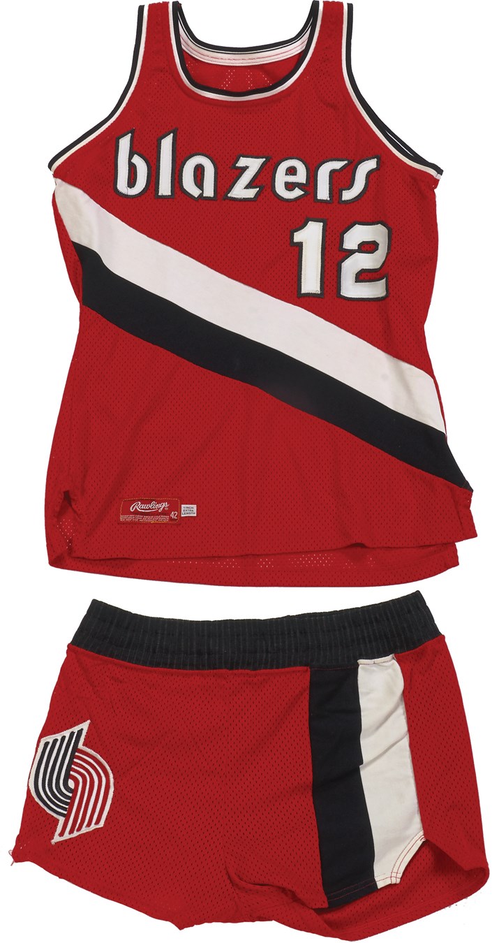 - 1980-82 Billy Ray Bates Game Worn Trail Blazers Jersey & Shorts