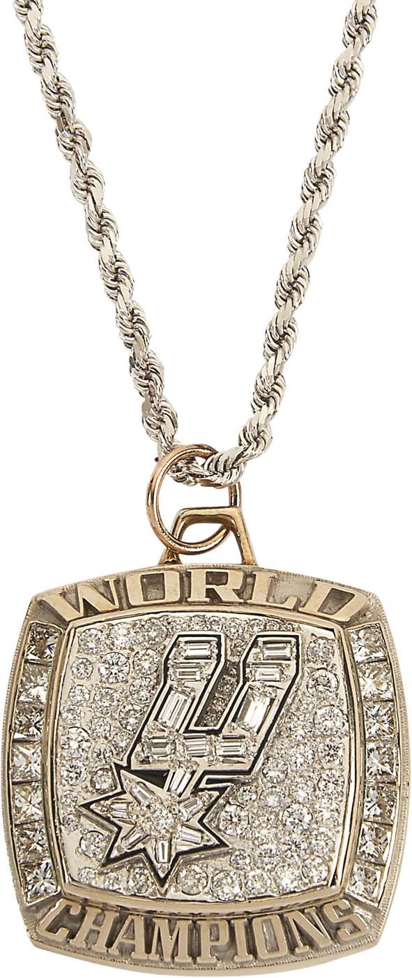 Basketball - 2003 San Antonio Spurs NBA Championship Pendant Presented to Kevin Willis