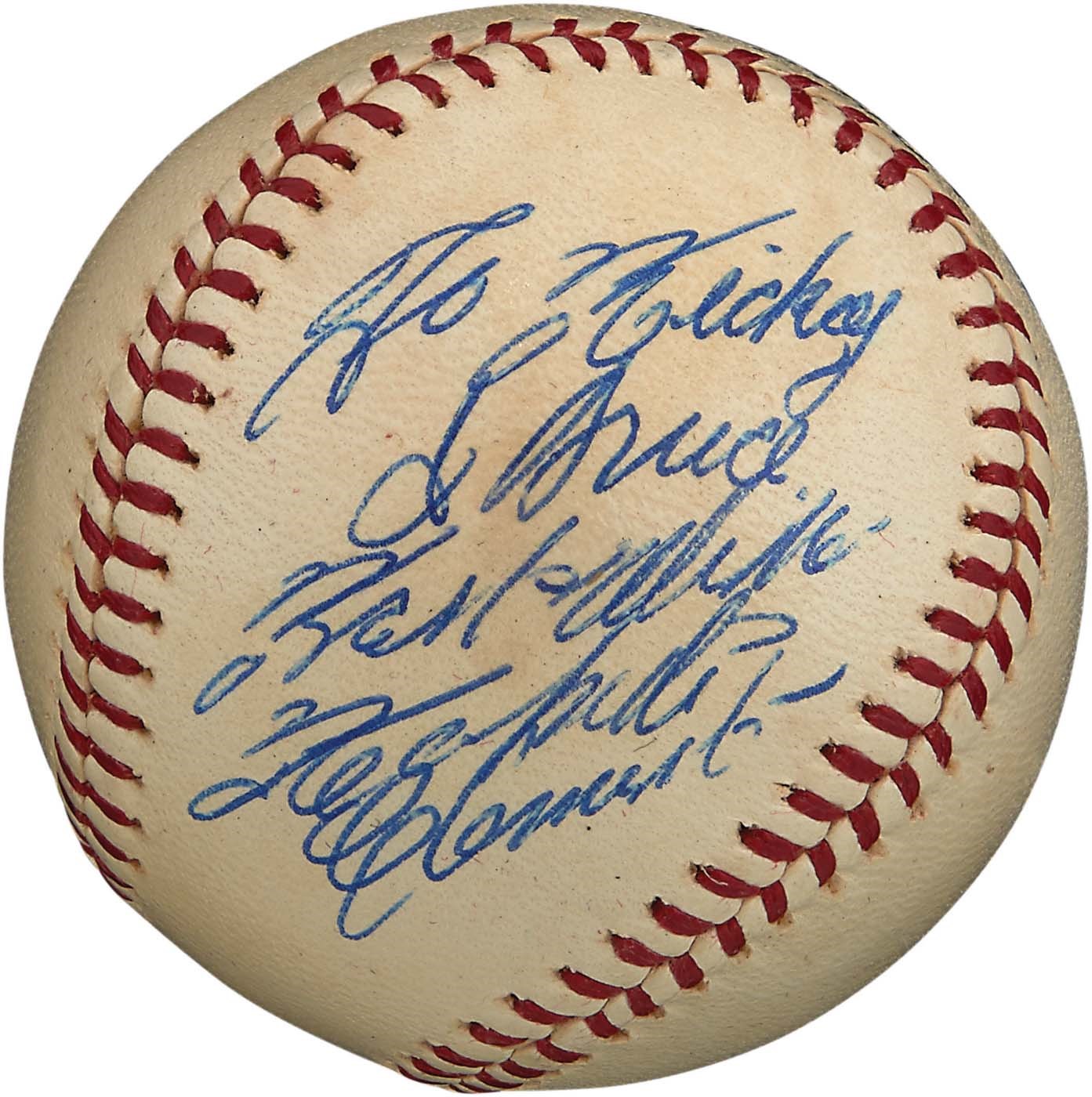 - 1960s Roberto Clemente Single-Signed Baseball with Perfect "10" Autograph (Overall PSA Mint 9)