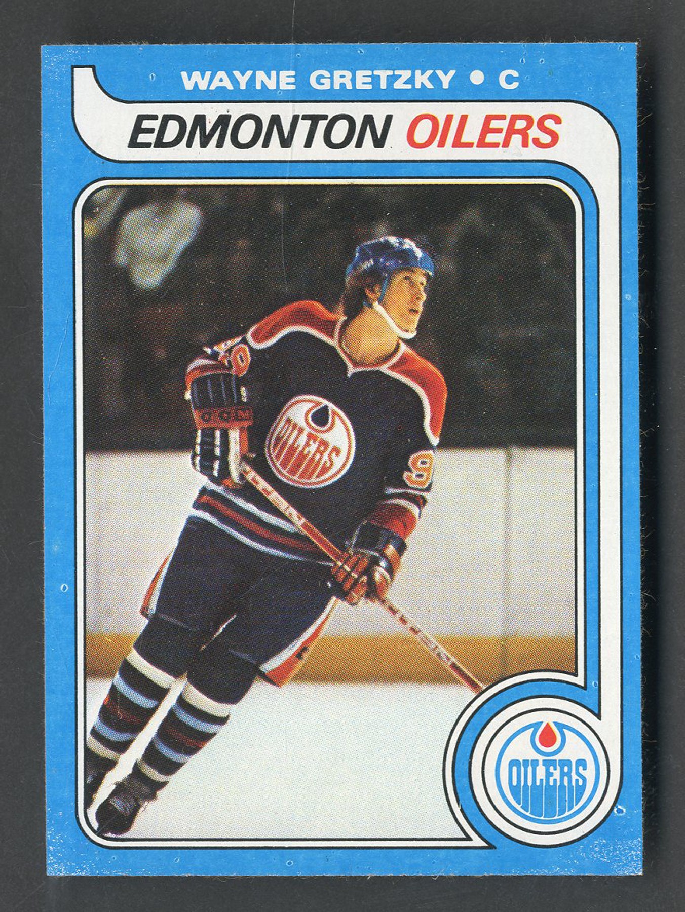 - 1979 Topps Wayne Gretzky #18 Rookie Card