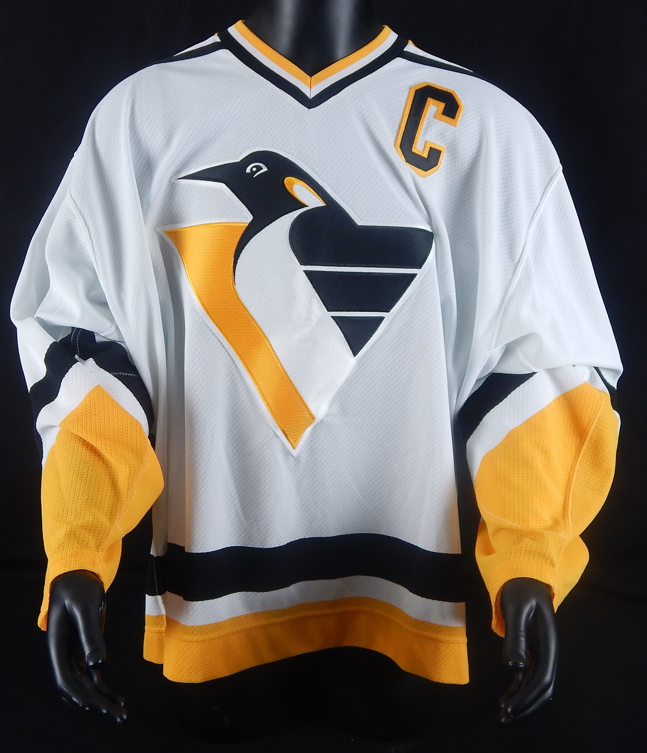 Circa 1996-97 Game Issued Mario Lemieux Jersey