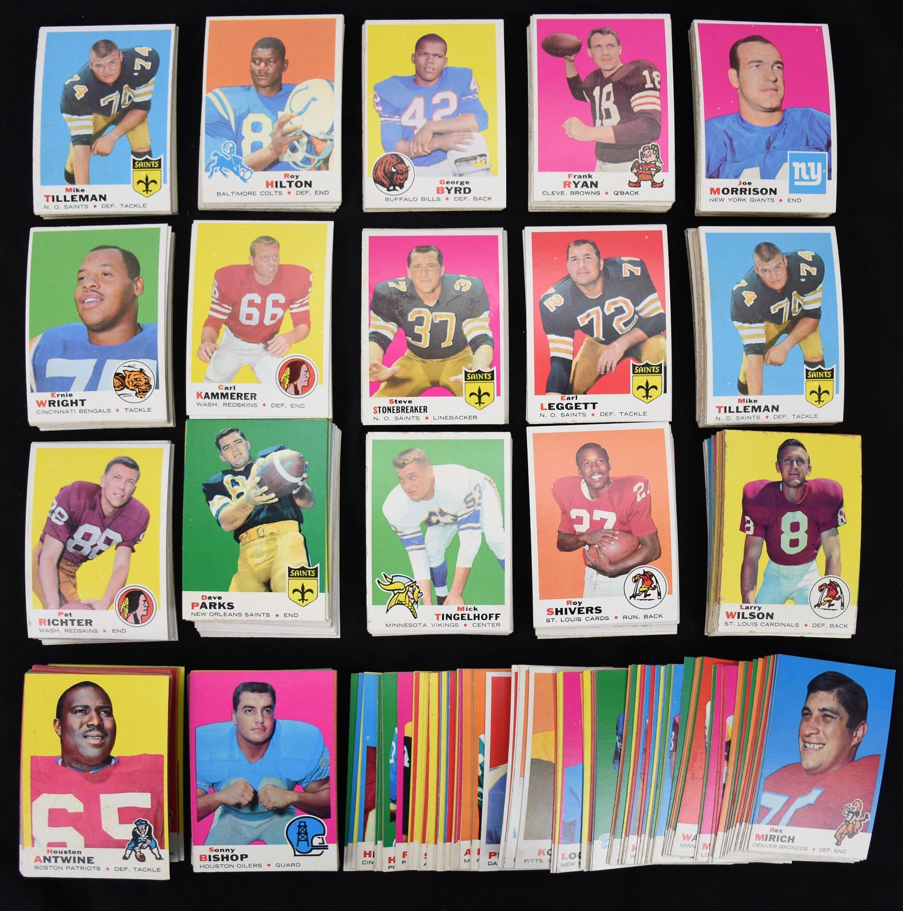 - 1969 Topps Football Collection of (500+) Cards
