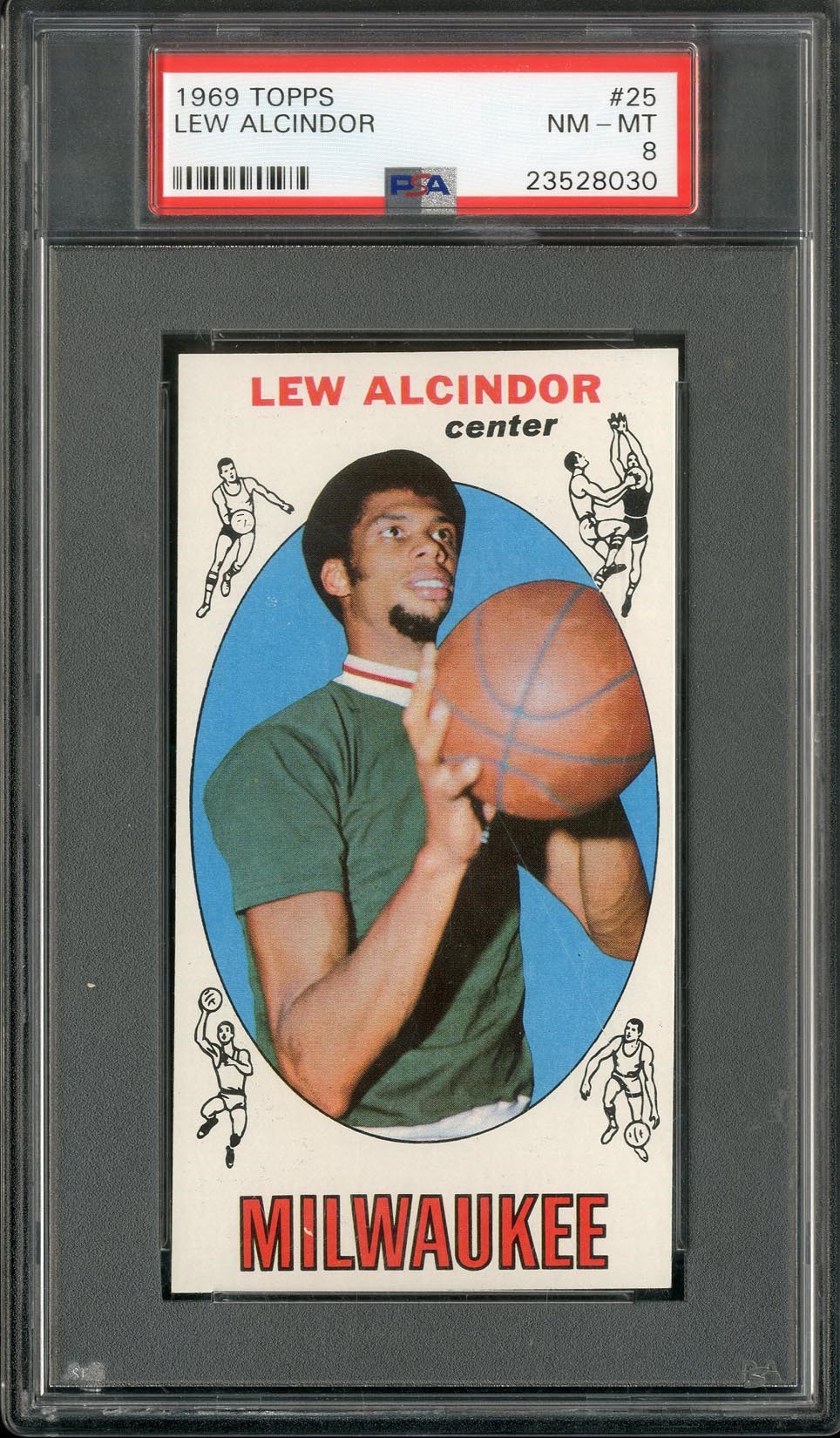 - 1969 Topps #25 Lew Alcindor - PSA NM-MT 8