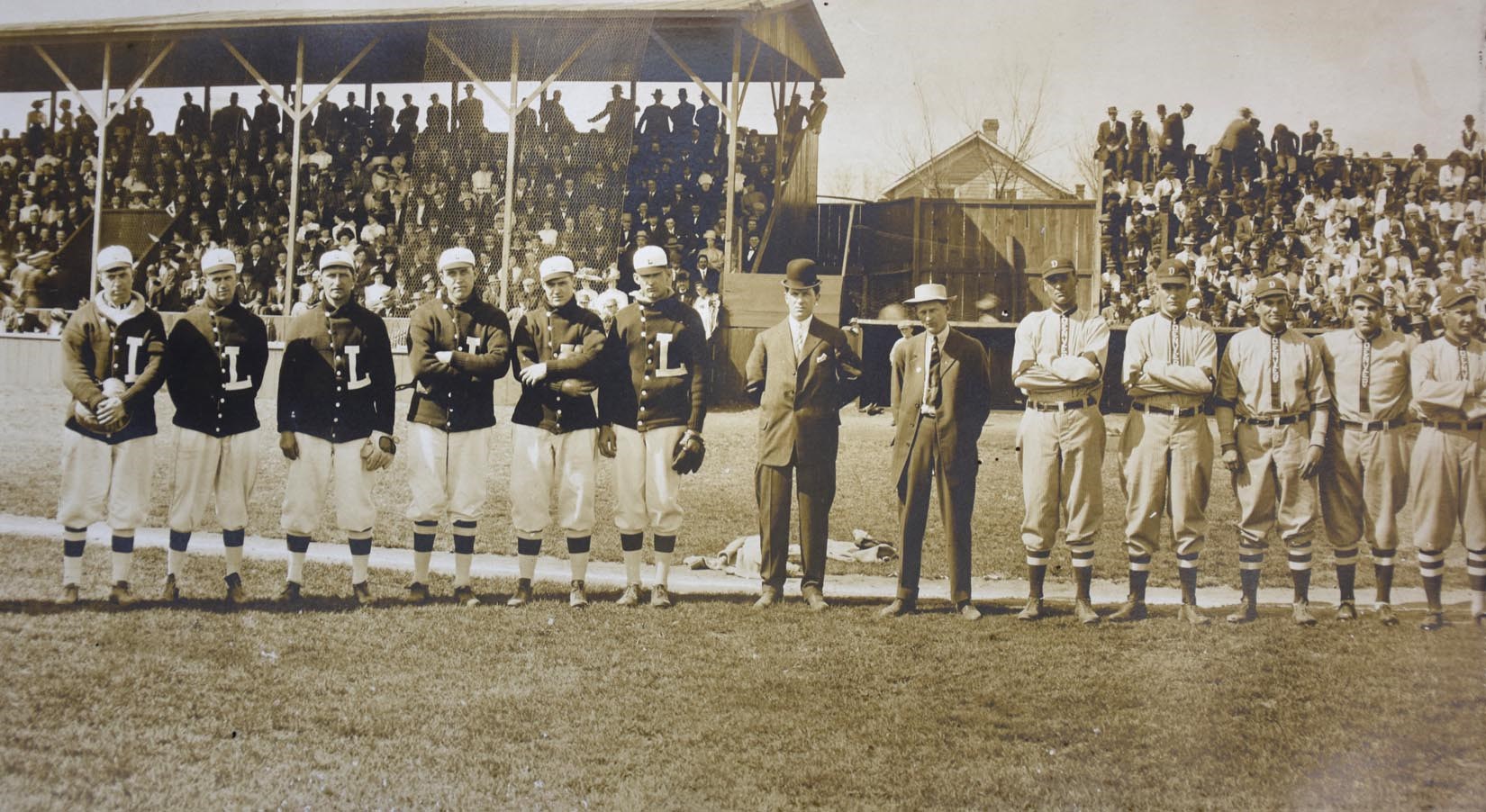 Ty Cobb and Detroit Tigers - 1911 Denver Grizzlies vs. Lincoln Railsplitters Panorama w/Ty Cobb's Brother (2)