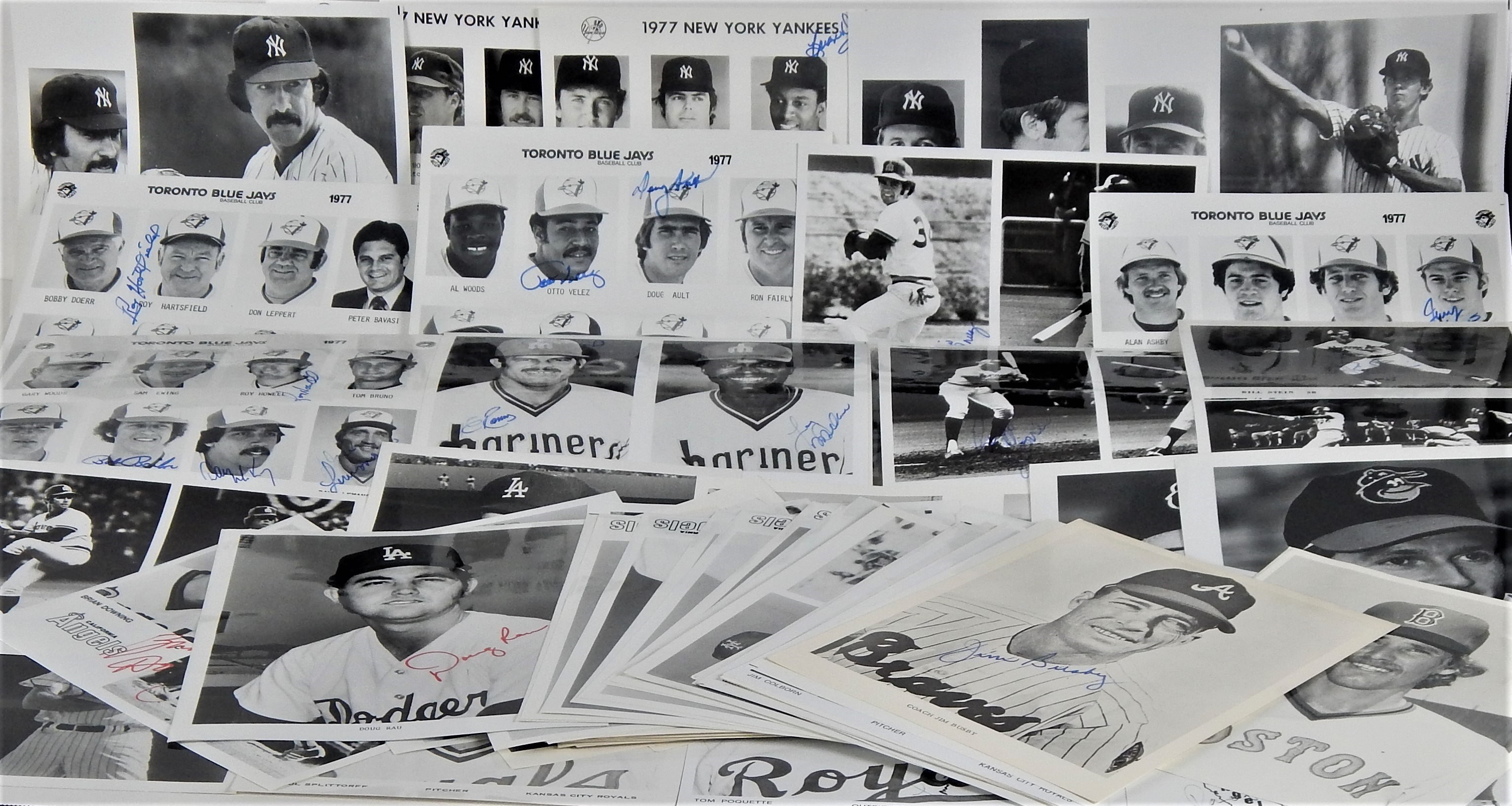 Baseball Autographs - 1970's Signed Publicity Photos w/1977 New York Yankee Photos (82)