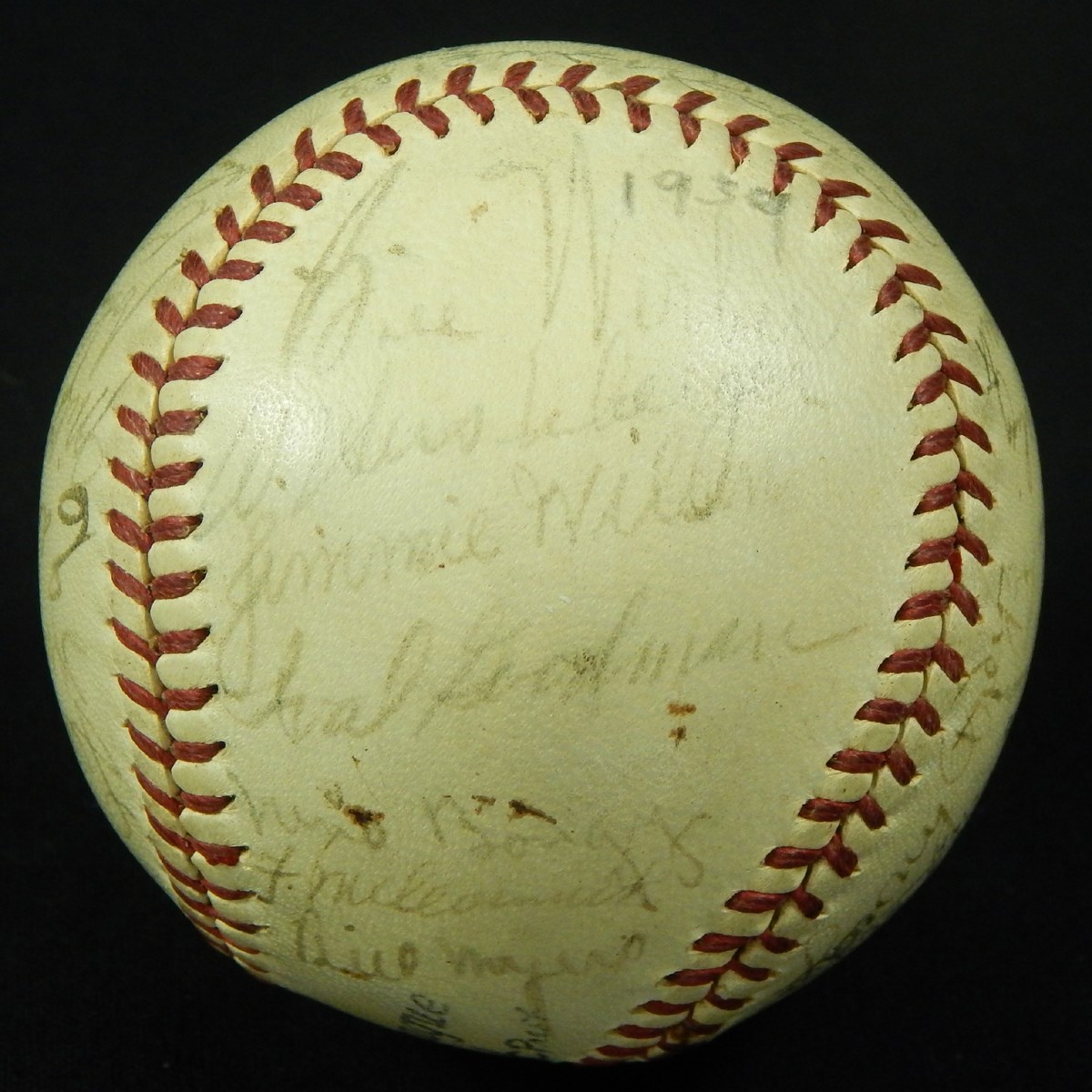 Baseball Autographs - 1939 Cincinnati Reds National League Champions Team Signed Baseball