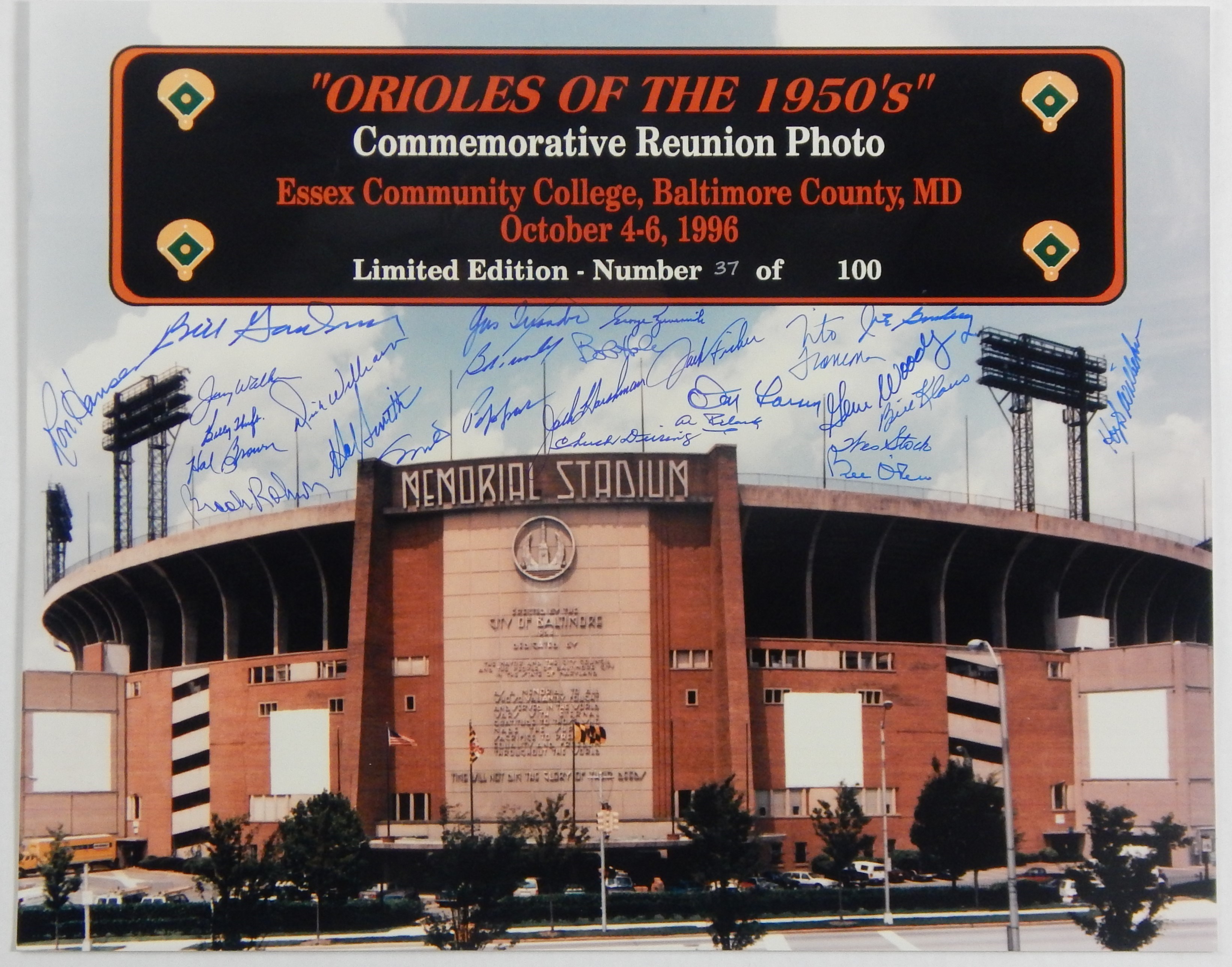 Baseball Autographs - 1950's Baltimore Orioles Signed Photo.