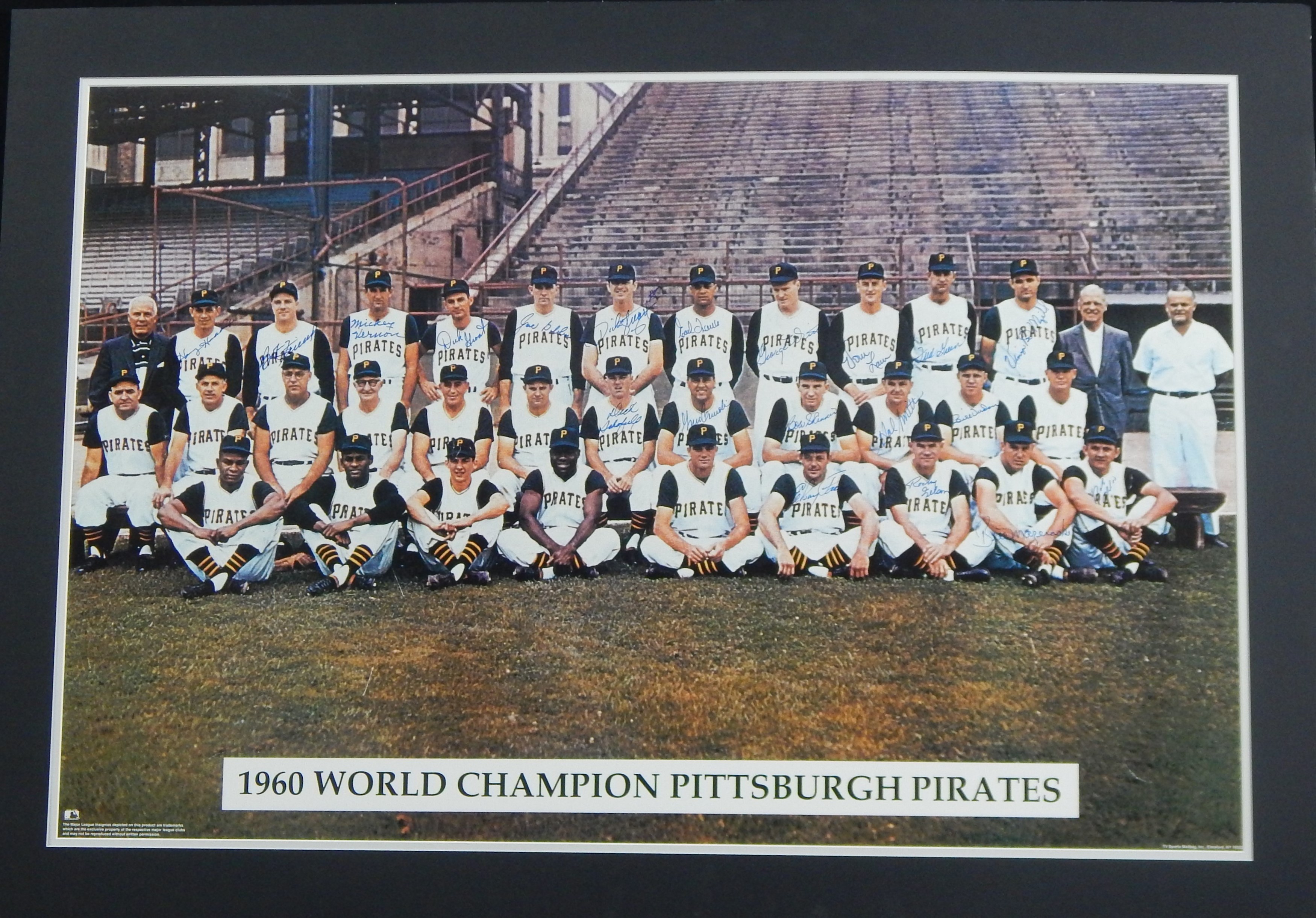 1960 World Champion Pittsburgh Pirates Signed Oversized Photo