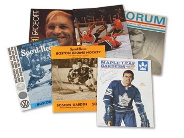 Hockey - Bobby Hull Milestone Program Collection (11)