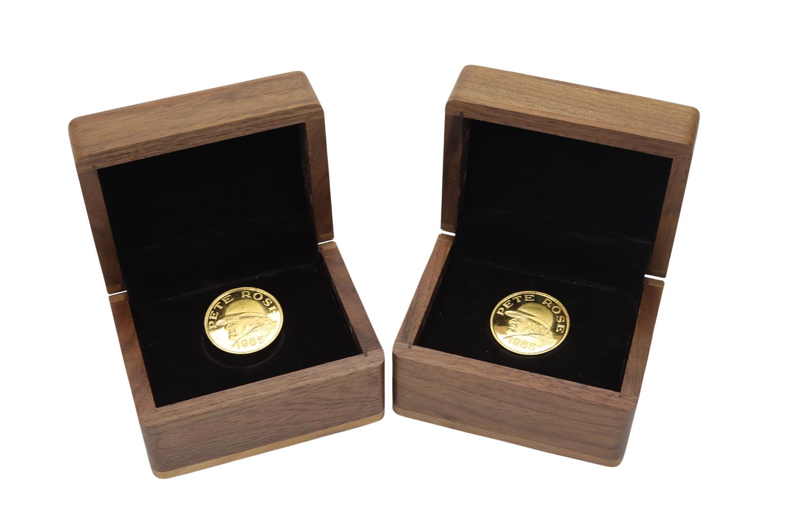 Pete Rose & Cincinnati Reds - 1985 Pete Rose Limited Edition All-Time Hit Leader Gold Medallions (2)