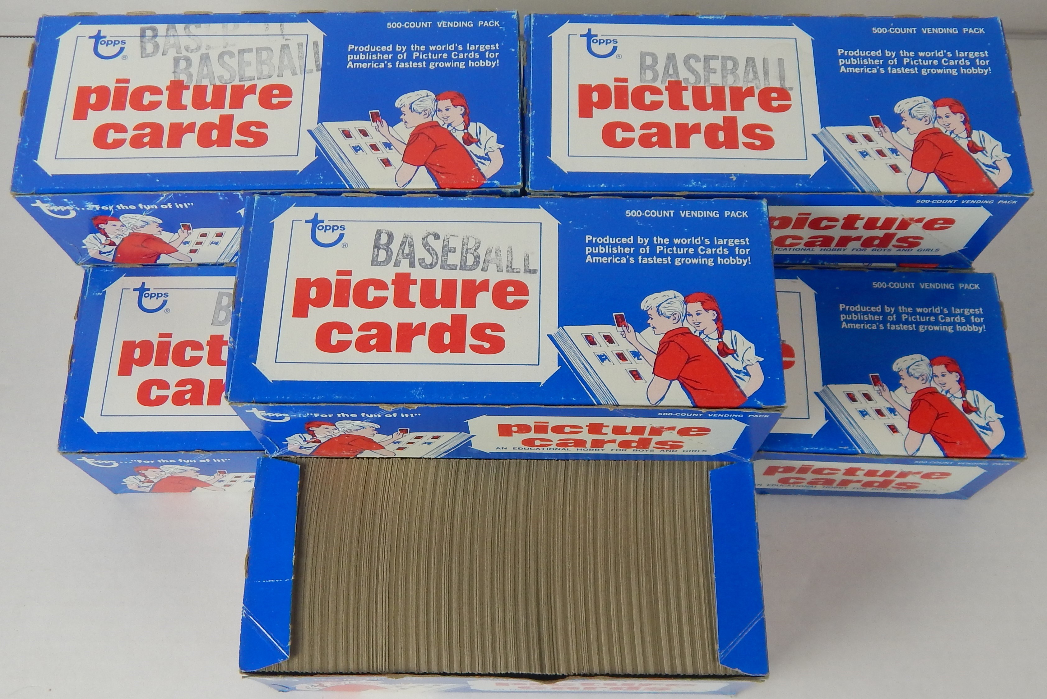 - 1982 Topps Baseball Vending Box Lot of (8)