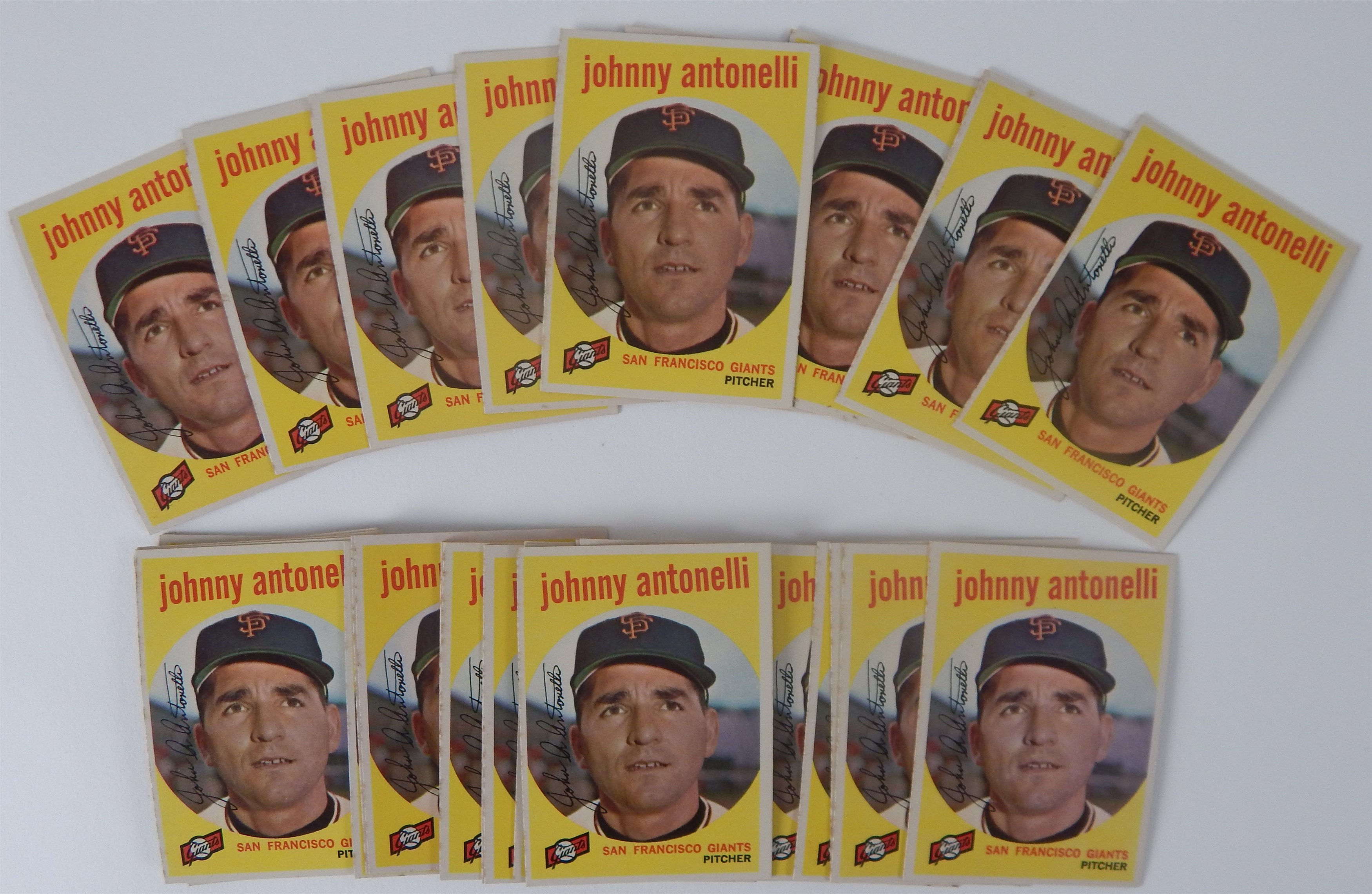 Baseball and Trading Cards - 1959 Topps #377 Johnny Antonelli Lot of 60