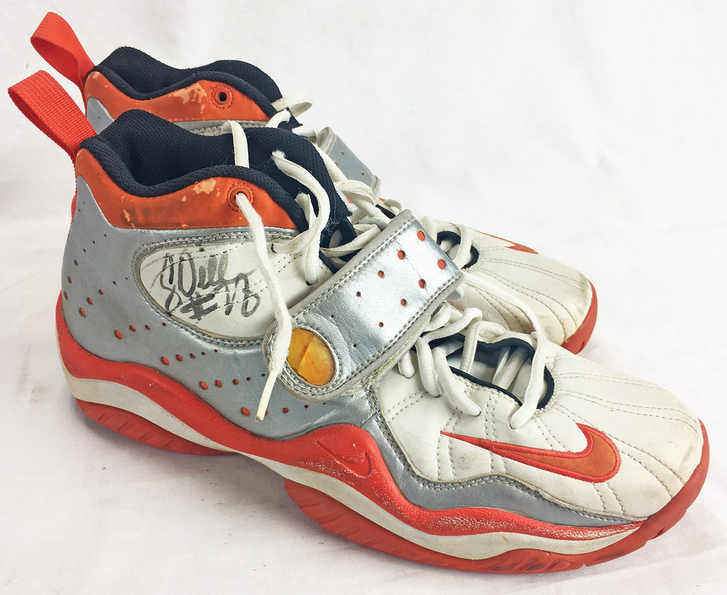Corey Dillon Signed Game Worn Cleats