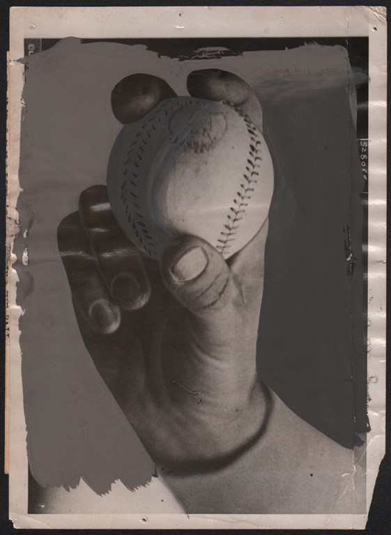 Baseball Photographs - 1924 Walter Johnson "Winning Hand" Type 1 Photo