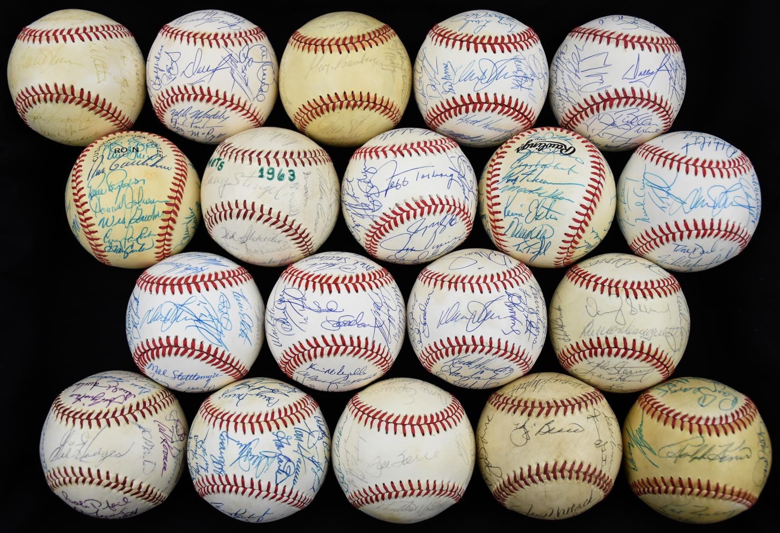 NY Yankees, Giants & Mets - 1963-95 New York Mets Team Signed Baseball Partial Run w/1969 & 1986 World Champs (19)