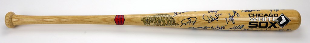 Baseball Autographs - 2005 World Champion Chicago White Sox Team Signed Bat PSA JSA