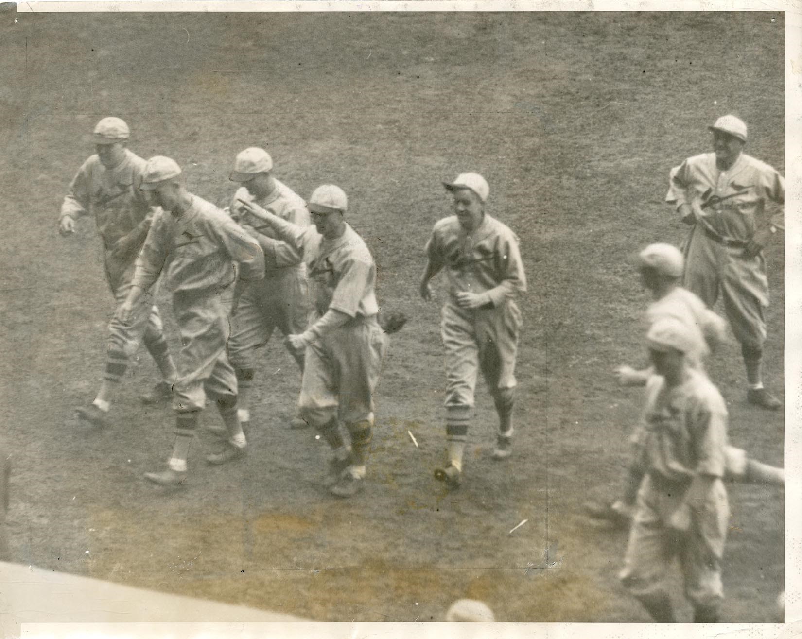 Vintage Sports Photographs - Alexander Stuns the Yankees 1926 World Series Game 7 Photograph