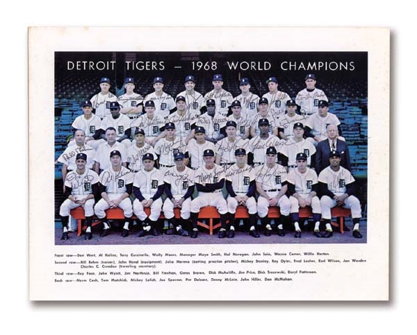Sports Autographs - 1968 Detroit Tigers Team Signed Photograph (8x10")