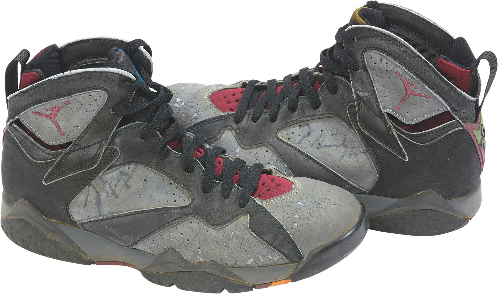 - 1992 Michael Jordan Signed "Make a Wish" Sneakers w/Exact Proof of Signing (JSA)