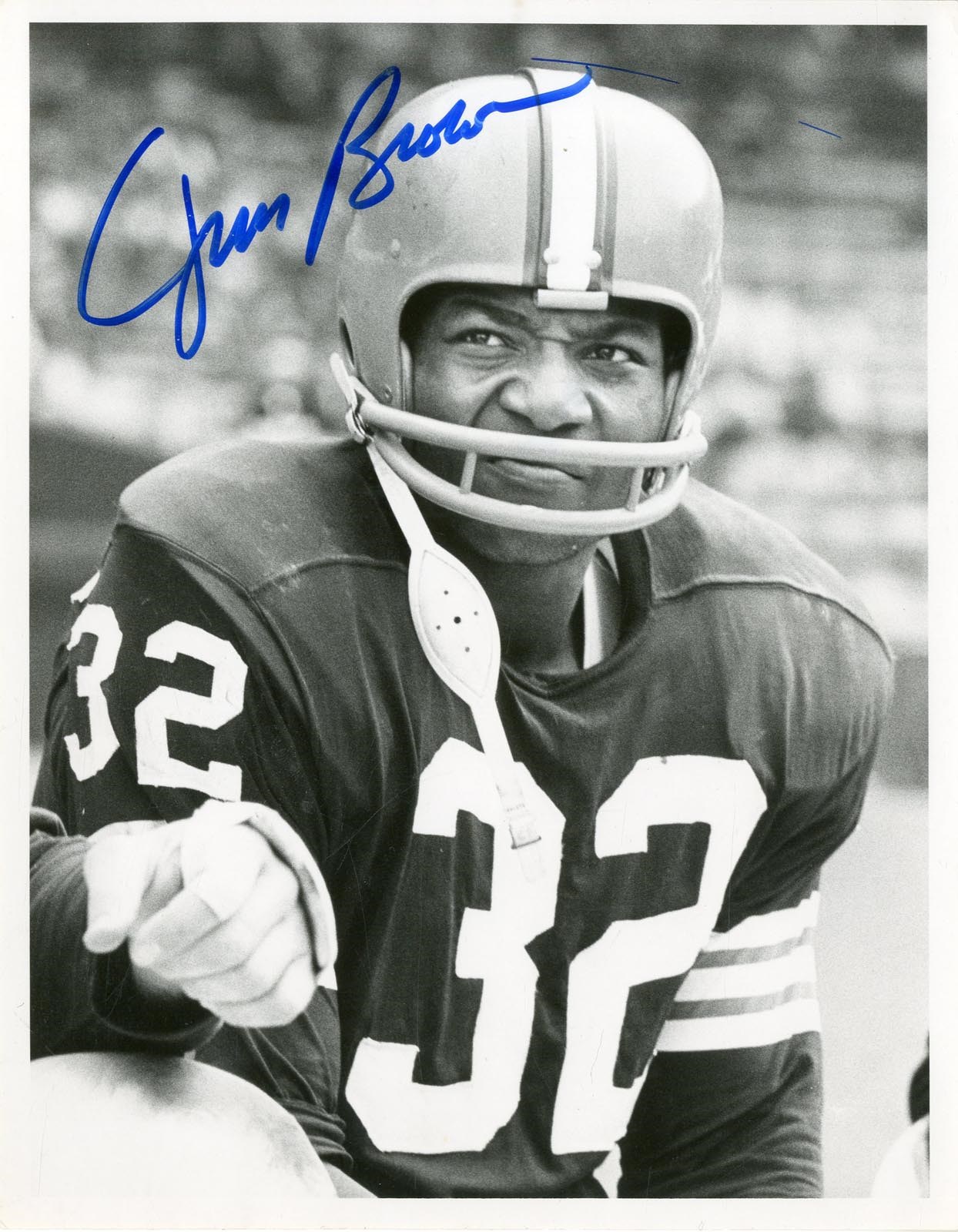 Football - 1960s Jim Brown Signed Photograph from Cleveland Press Photographer (JSA)