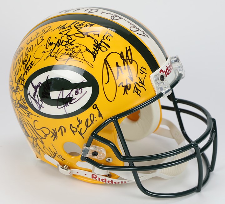 Football - 1997 Green Bay Packers Team-Signed Helmet w/Favre & White (40+)