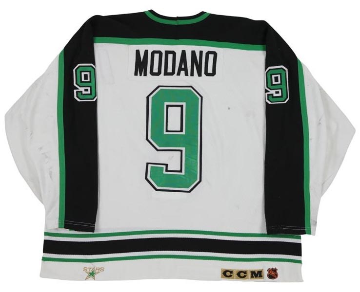 Hockey - 1992-93 Mike Modano Minnesota North Stars Game Worn Jersey