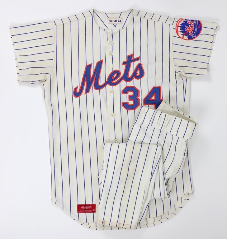 - 1976 Bob Apodaca New York Mets Game Worn Uniform