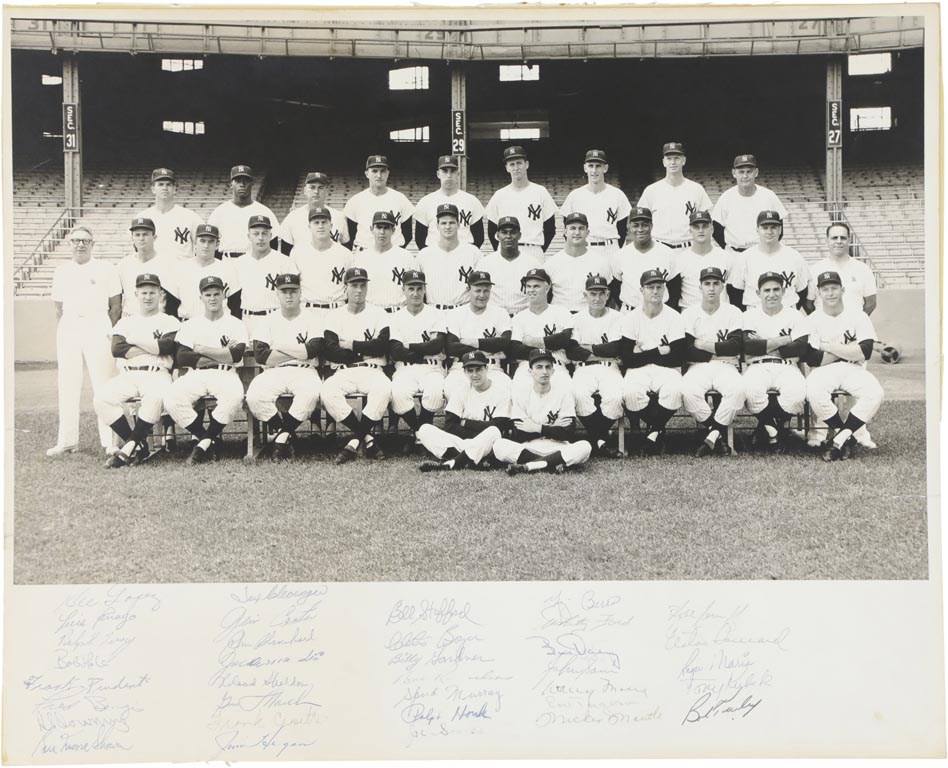- 1961 NY Yankees Team Signed Photo Presented to Player (PSA)