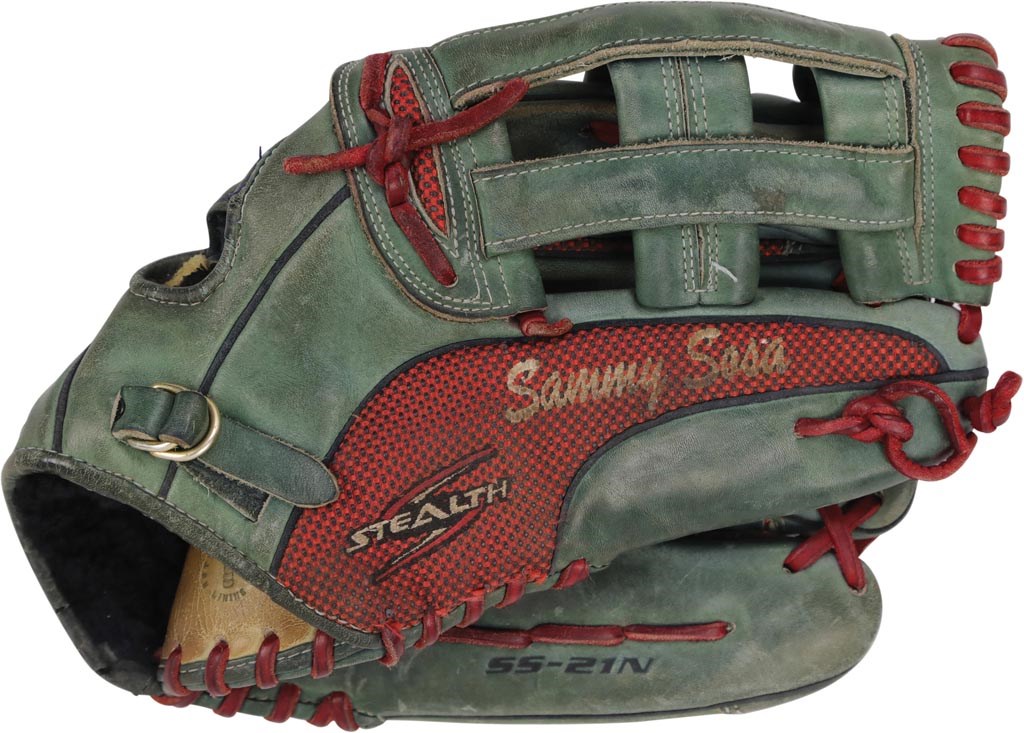 - 2002-05 Sammy Sosa Game Used Fielders Glove (Photo-Matched)